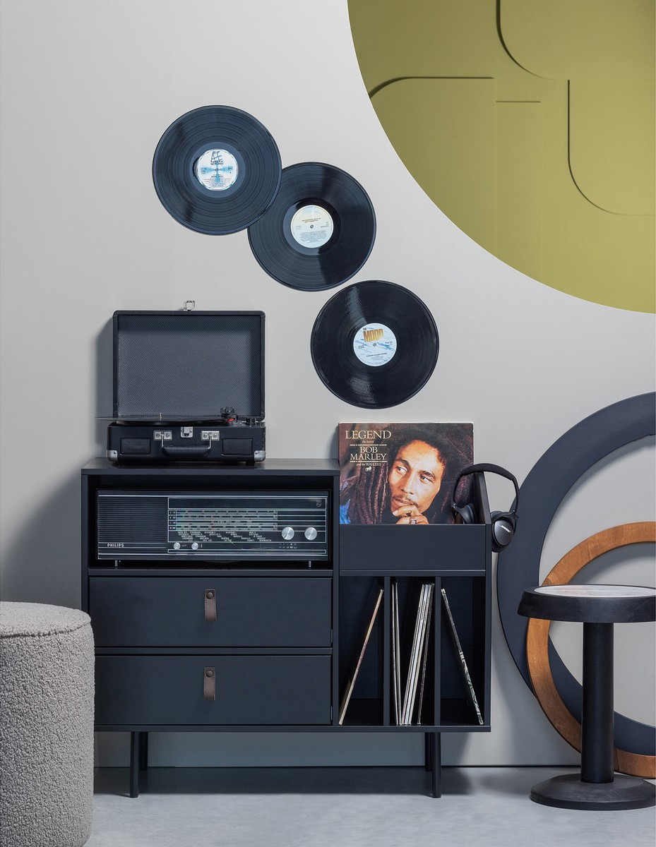 Où trouver un meuble pour ranger les vinyles?  Meuble vinyle, Rangement  vinyle, Deco appartement
