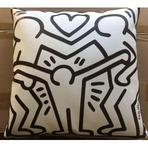 Kissen mit der Unterschrift von Keith Haring 167